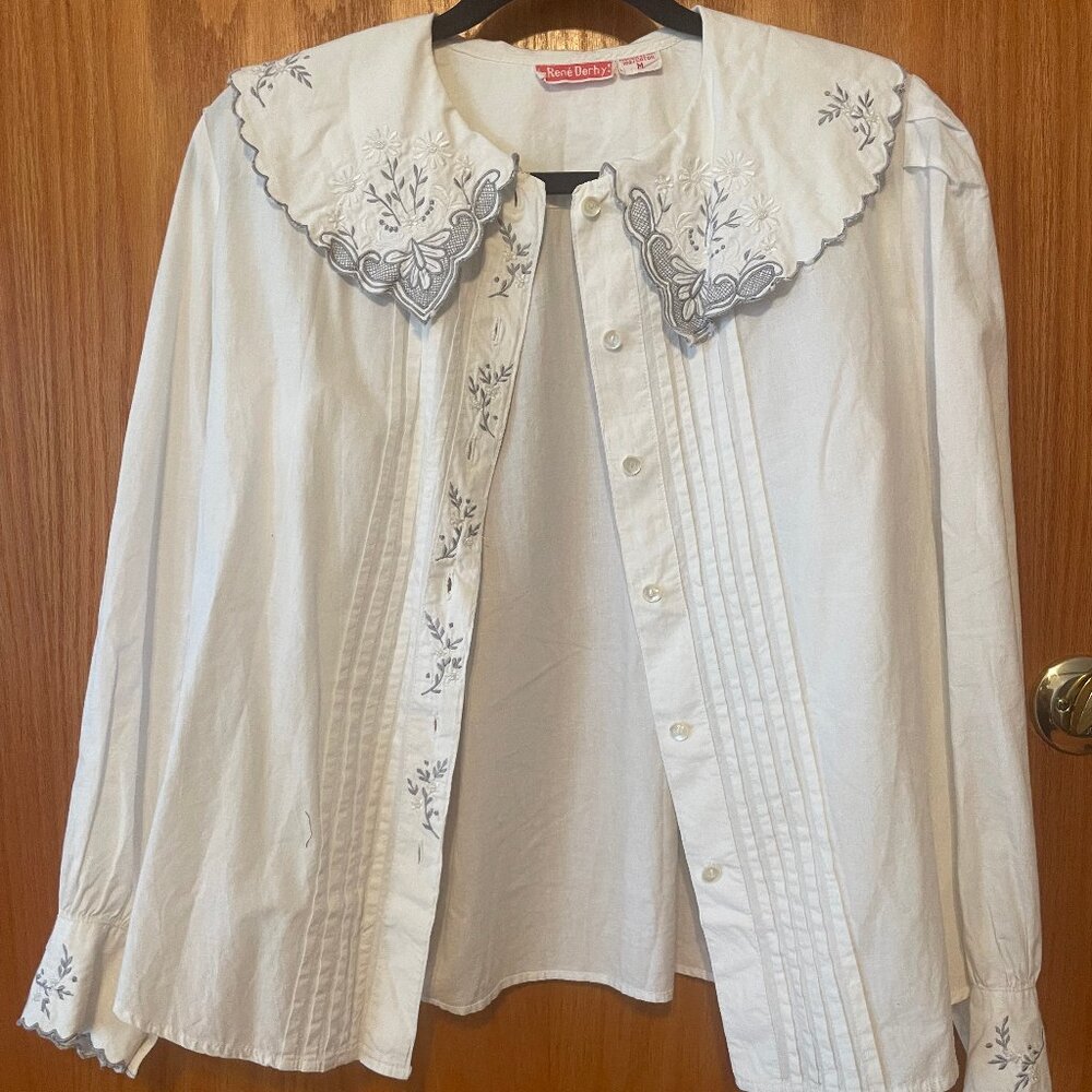 French vintage cotton blouse with oversized embroidered collar, cuffs and puff s